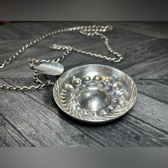 Silver Plated Tastevin Cellarmans Wine Tasting Cup W/ Attached Chain - Picture 4 of 10